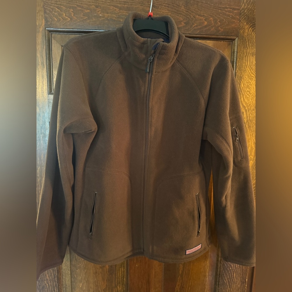 Vineyard Vines brown long sleeve fleece - size medium
